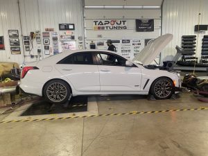 Jeff's CT4-V Blackwing mid carbon fiber installation